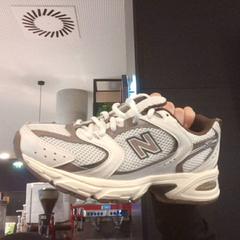 Shoe brown, as reported by MEININGER Hotel Vienna Downtown Franz using iLost