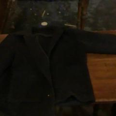 ジャケット Zwart がiLostで Café Leentje によって報告されました