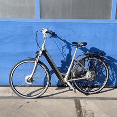 Damesfiets koga Miyata Electrische fiets, amint azt Gemeente Heusden az iLost segítségével jelentette.