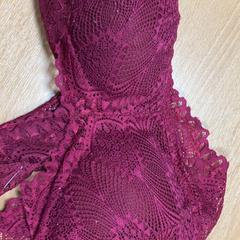 حمالة الصدر، كما تم الإبلاغ عنه بواسطة Sheraton Brussels Airport Hotel عبر iLost