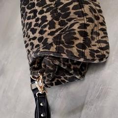 Bossa handtas make-up, segons ha informat Arriva Friesland / Groningen mitjançant iLost