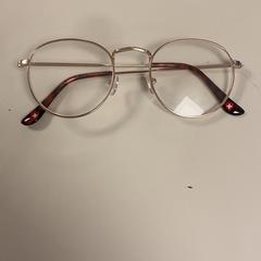 Glasögon Montana Eyewear, rapporterat av Pathé Tuschinski med iLost