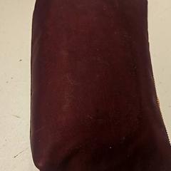 حقائب حمل وحقائب اليد، كما تم الإبلاغ عنه بواسطة HTM عبر iLost