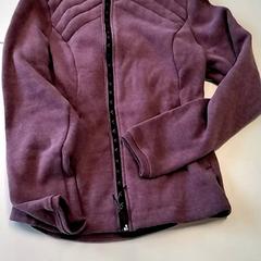 Paarse vest, amint azt Gemeente Puurs-Sint-Amands az iLost segítségével jelentette.