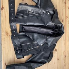 Leren jas Damen, zoals gemeld door hoop Kirche - Campus Bremen met iLost