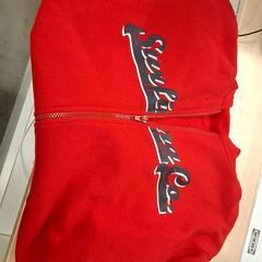 Suéter Rouge, ha sido reportado por IKEA Hénin-Beaumont con iLost