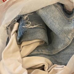 Jeans, gemeldet von MEININGER Hotel Marseille Centre la Joliette über iLost