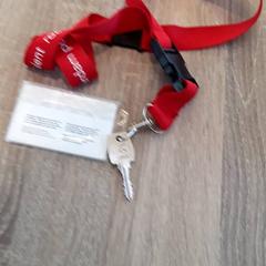 Fita porta chaves Rood ROC, como reportado por EBS Tramplein utilizando o iLost
