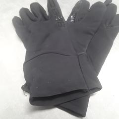 Handschoenen zwart, amint azt Arriva Friesland / Groningen az iLost segítségével jelentette.