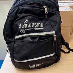 Mochila zwart,, ha sido reportado por Regio Antwerpen - Brussel con iLost