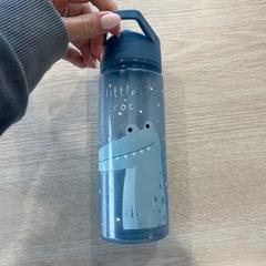 By på blauw, som rapportert av Van Heugten Tours ved bruk av iLost