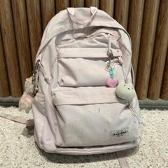 Rugzak Roze rugzak van merk Eastpak، كما تم الإبلاغ عنه بواسطة Fenix عبر iLost