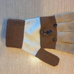 Glove bruin/wit, as reported by Regio West-Vlaanderen using iLost