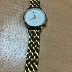 Eskumuturreko erlojua, gisa salatu by Sheraton Brussels Airport Hotel iLost erabiliz