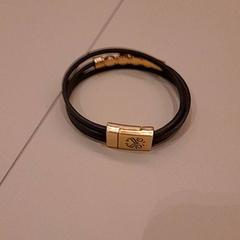 Bracelet, as reported by Van der Valk Hotel Schiphol using iLost