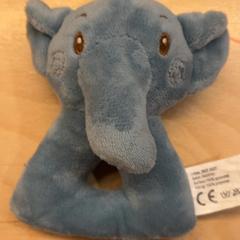 Plüss Olifant, amint azt Pathé Utrecht Leidsche Rijn az iLost segítségével jelentette.