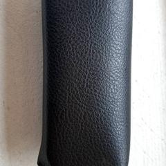 İLost kullanarak DierenPark Amersfoort tarafından bildirildiği gibi Gözlük kılıfı Zwart