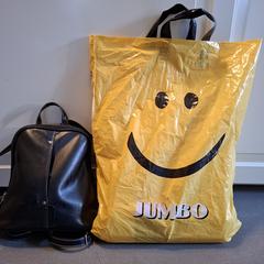 Zwarte rugzak en Jumbo tas met inhoud がiLostに報告されました