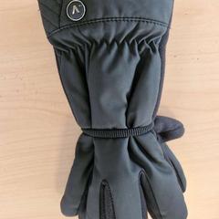 Rukavice zwart, ako bolo nahlásené Regio Oost-Vlaanderen pomocou iLost