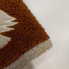 ネックポーチ Marron et blanc がiLostで IKEA Clermont Ferrand によって報告されました