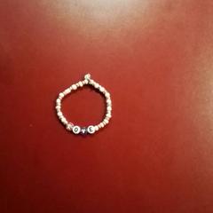 سوار Roze met goud، كما تم الإبلاغ عنه بواسطة Apenheul عبر iLost