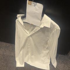 Blouse Wit, as reported by Van der Valk Hotel Utrecht using iLost
