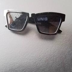 サングラス Zwart がiLostで Apenheul によって報告されました