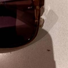 Solbriller, som rapportert av De Efteling ved bruk av iLost