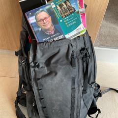 Táska Zwarte rugzak + 2 plasticzakken, amint azt Gemeente Alkmaar az iLost segítségével jelentette.