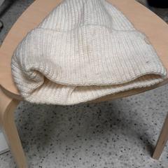 Lue hvit hvit, as reported by IKEA Furuset using iLost