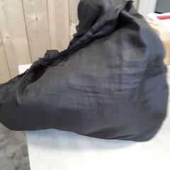 Tas zwart nylon, como reportado por Arriva Friesland / Groningen utilizando o iLost