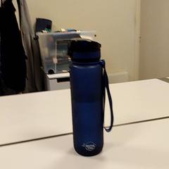 Bouteille à boire, a été signalé par Vrije Universiteit Amsterdam utilisant iLost