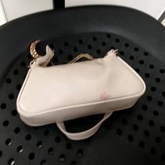 Bossa, segons ha informat Arriva Infoshop Enschede mitjançant iLost