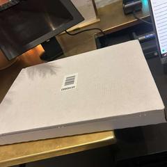Paquet pakket ref number 7249239830, segons ha informat Van der Valk Hotel Amsterdam-Amstel mitjançant iLost