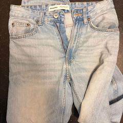 Jeans, ha sido reportado por Ramada by Wyndham Amsterdam Airport Schiphol con iLost