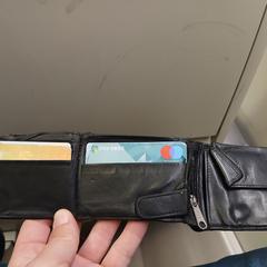 Portemonnee, segons s'ha informat a iLost