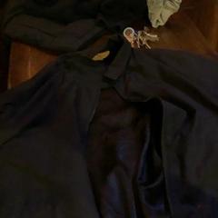 Dzseki Navy blue, amint azt Café Leentje az iLost segítségével jelentette.