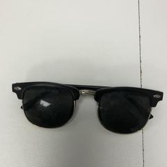 Gafas de sol Zwart en zilver, segundo informou Pathé Ypenburg usando iLost