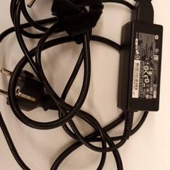 Laptop charger Zwart, as reported by HvA Amstelcampus using iLost