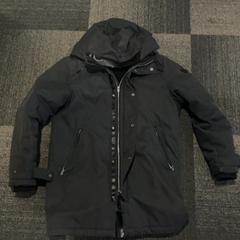 ジャケット Grijs がiLostで Jaarbeurs によって報告されました