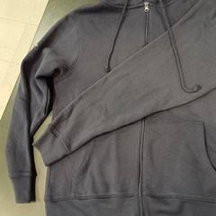Jersei sweater, segons ha informat Padualaan 97 mitjançant iLost