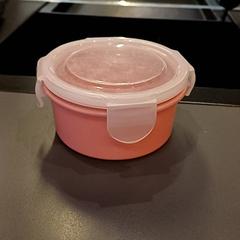 Recipiente de plástico Roze, como reportado por Qbuzz GD Groningen HS utilizando o iLost