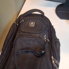 Rucksack & Uhr, gemeldet von Gemeente Hilversum über iLost