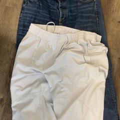 ジーンズ & パンツ がiLostで Inntel Hotels Amsterdam Centre によって報告されました