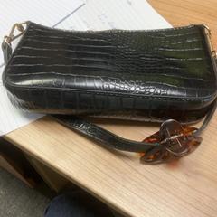Borsa, come riportato da RRReis ANF Zuid - Apeldoorn utilizzando iLost