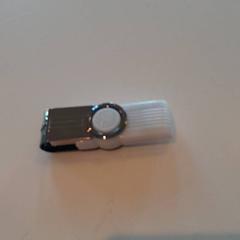Memoria usb st, segundo informou Van der Valk Hotel Tiel usando iLost