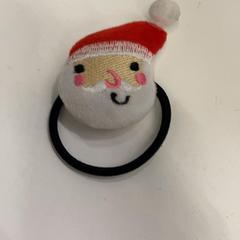 ヘアゴム, amint azt IKEA鶴浜 az iLost segítségével jelentette.