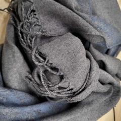 Skjerf, som rapportert av IKEA Liège ved bruk av iLost