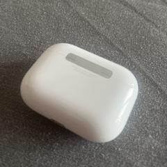 AirPods wit, amint azt az iLostnak jelentették.