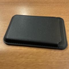 Kártyatartó Amoah, amint azt Gemeente Amsterdam - Bureau Gevonden Voorwerpen az iLost segítségével jelentette.